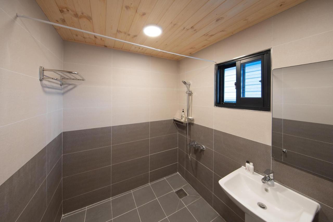 Sagye Travel Hotell Seogwipo Exteriör bild